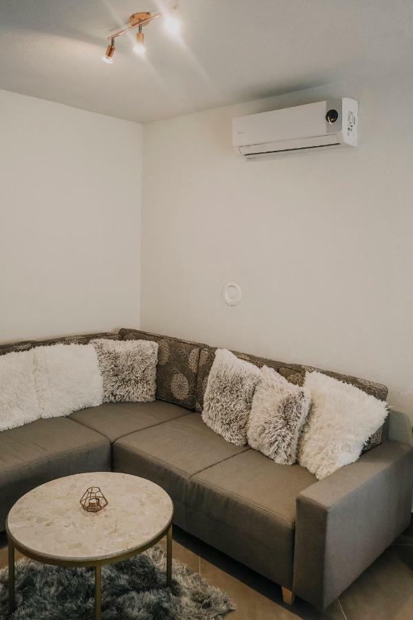 Apartman Bacchus Pula Ngoại thất bức ảnh